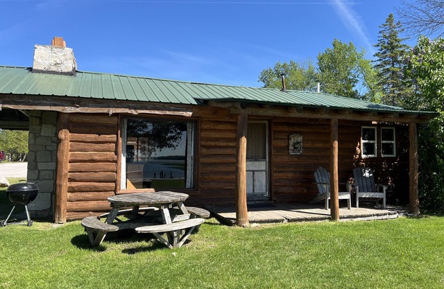 Papins Resort Cabin #1