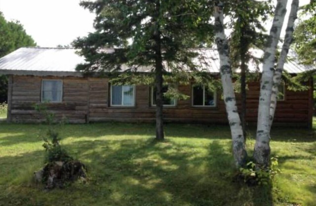 Papins Resort Cabin #9