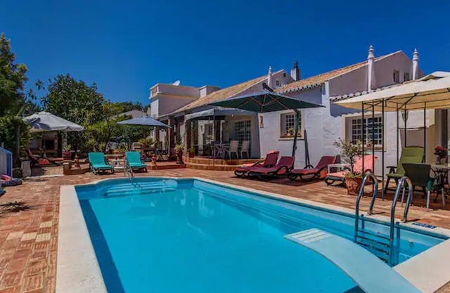Papoula Apartment in Quinta Velha by LovelyStay