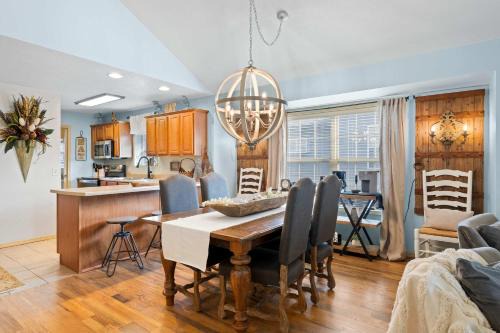 Par 7 Penthouse at StoneBridge Resort