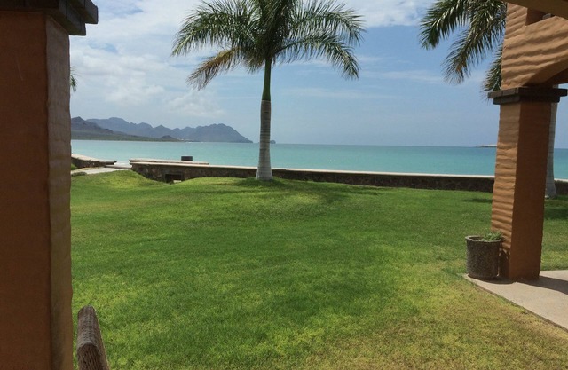 PARADIES BEI BAHIA DELFIN / BEAUTIFUL 1. STOCK, POOLSIDE, OCEANVIEW, GOLD ZONE