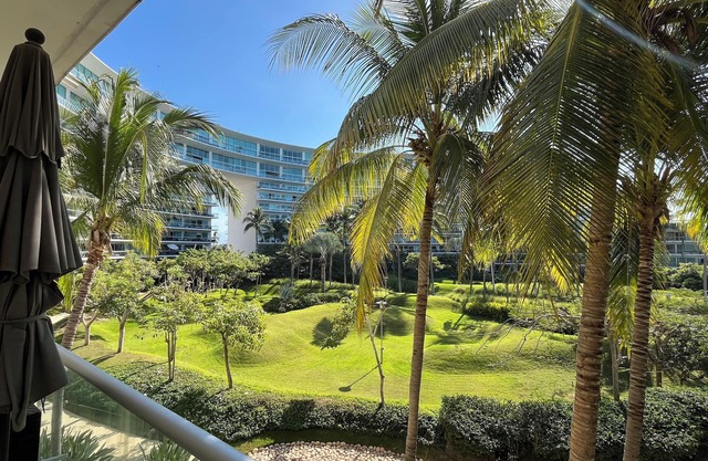 Paradise Front Beach Condo mit SHAW-TV-Antenne und zusätzlichen Annehmlichkeiten