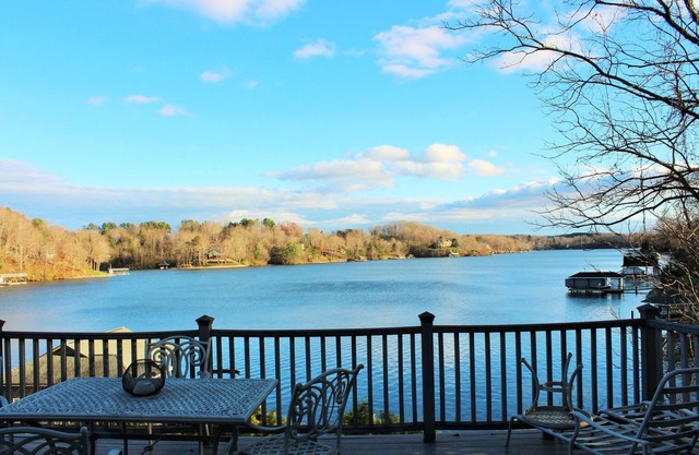 Paradise On The Lake