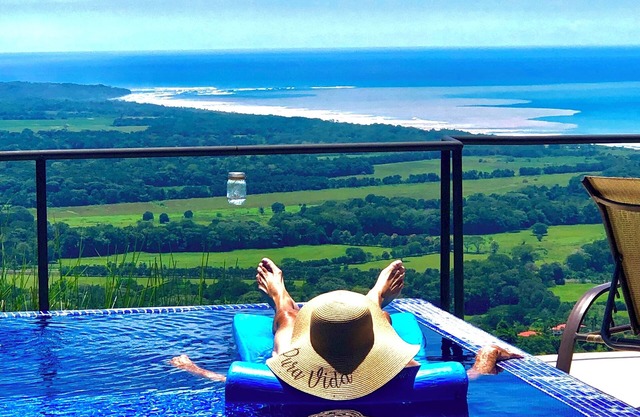 Bergrückzug, Jaco Costa Rica. Nur für Erwachsene