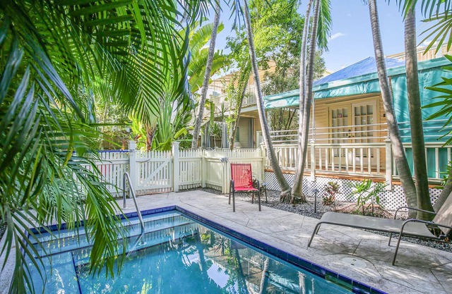 Paradise Place by AvantStay | Key West Old Town Condo w/ Shared Pool