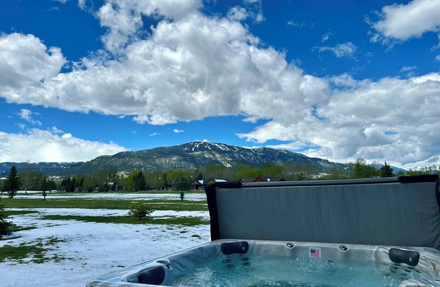 Paradise View a dog-friendly vacation rental home with Hot Tub & Wi-Fi.