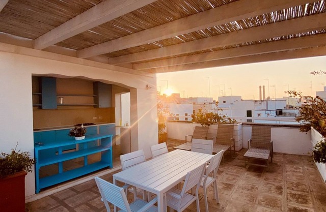 Luxuriöse wohnung mit meerblick terrasse