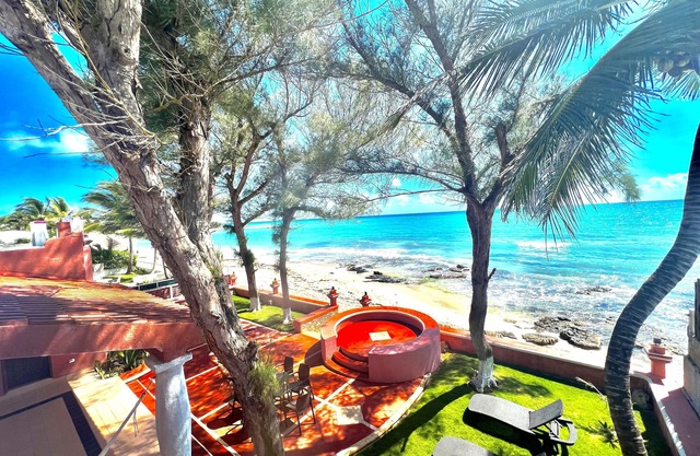PARAISO BEACHFRONT VILLA 4BD RIVIERA MAYA PARADISE