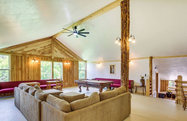 Paris Vacation Rental ~ 4 Mi to Bear Lake!