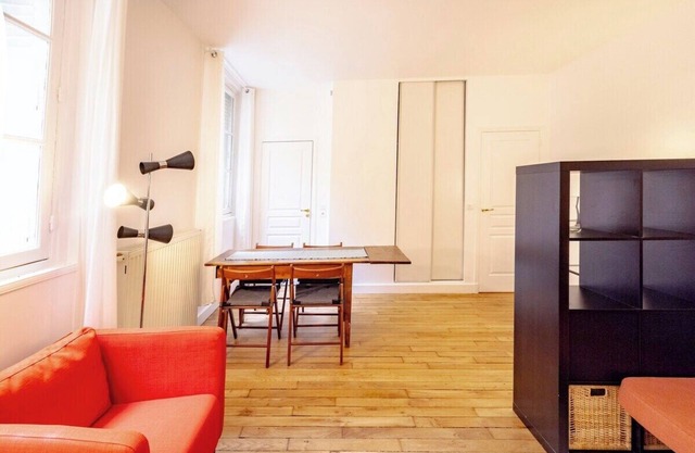 Parisian Home I S06474 I Studio I Quartier Latin
