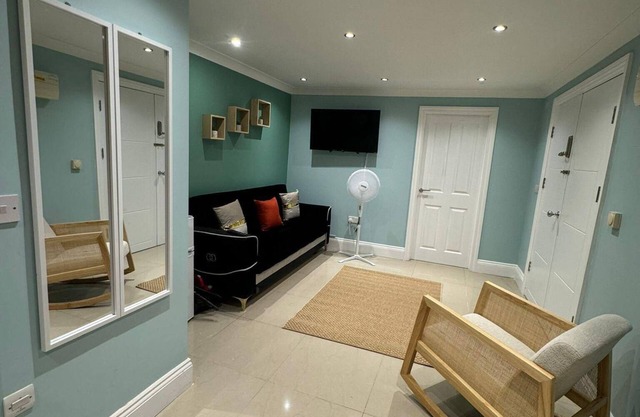 Park Avenue Luxury Apartment in London
