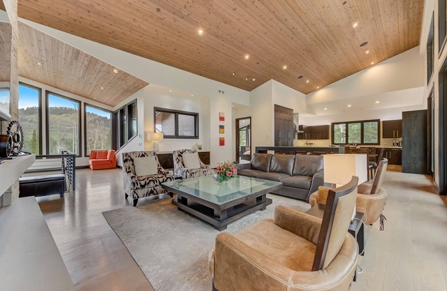 Park City / Canyons Ski House, Sleeps 16