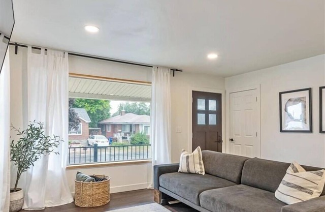 Park Close By,Great Ski Retreat,Queen Beds!