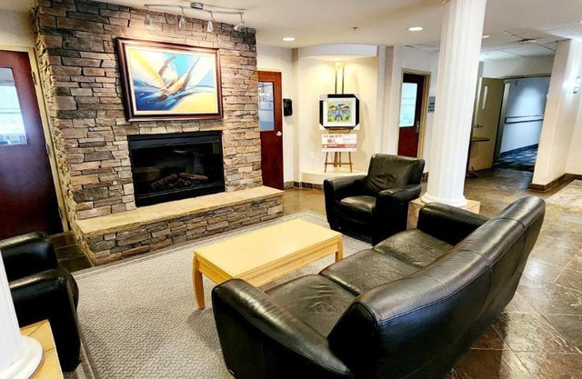 Park Hill Inn & Suite