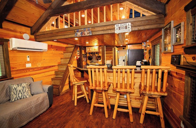 Parker Creek Bend Cabins