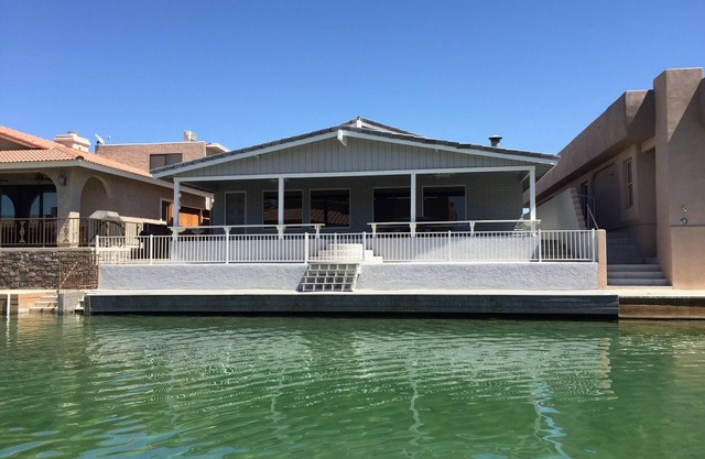 Parker Keys Waterfront Home with 50’ private dock, pool table and BBQ