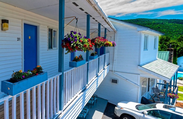 Parkers Motel
