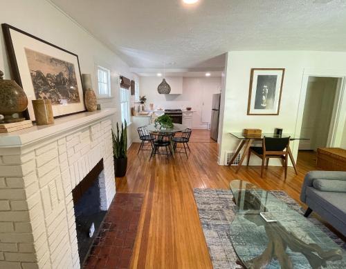Parkside Bungalow steps away from Manito Park