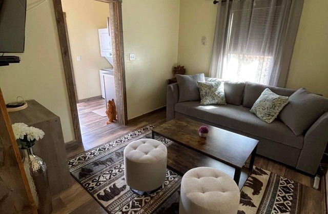 ParkWay Yellowstone Guest House Apartment #3