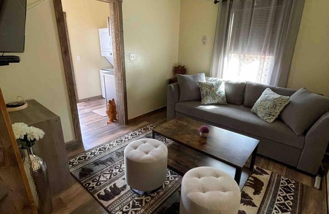 ParkWay Yellowstone Guest House Apartment #3