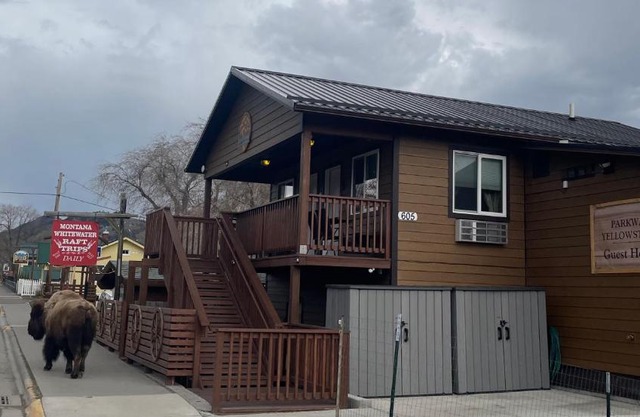 Parkway Yellowstone Guest House Apartment #5