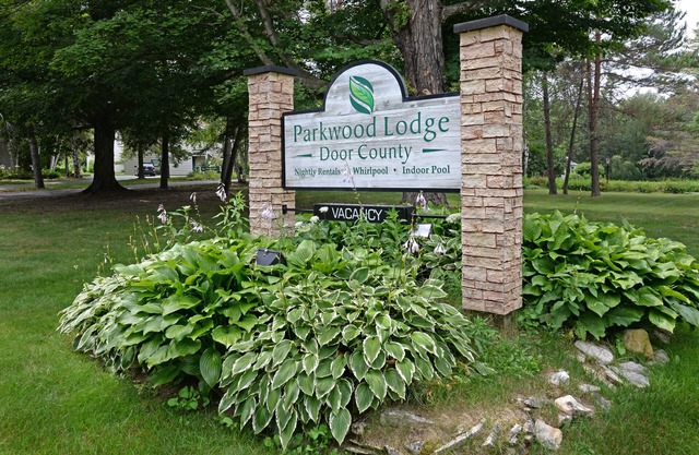 Parkwood Lodge - Door County