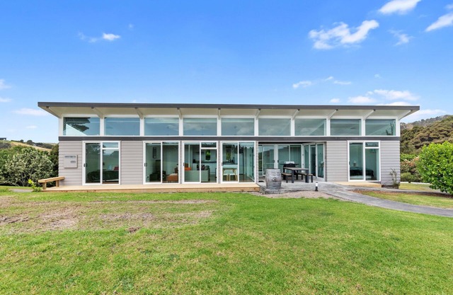 Paroa Bay Chalets - Te Whare Kiwi