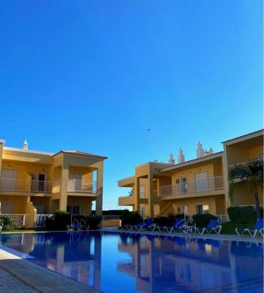 Parra Holidays Q House
