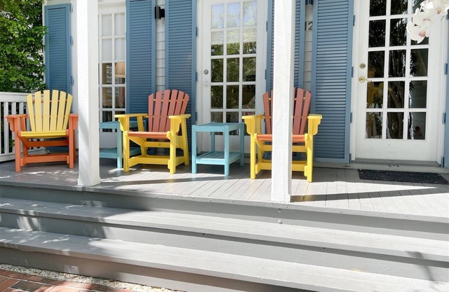 PARROTVILLE Townhome in Windward Park by RENT KEY WEST VACATIONS