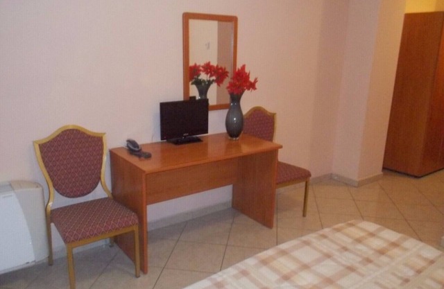 PARTENIO ZIMMER - KÖNIGLICHES HOTEL