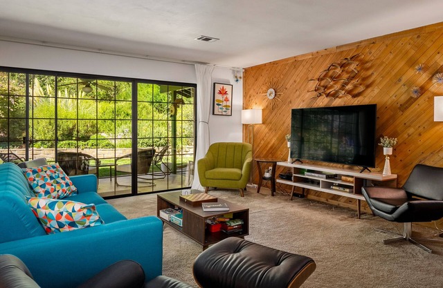 Paso Wine Country Mid Century Modern Retreat!