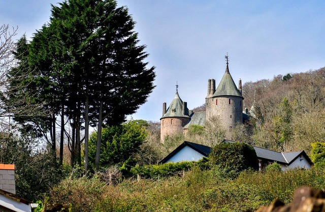 Pass the Keys | 4 Bed House with Castle Views