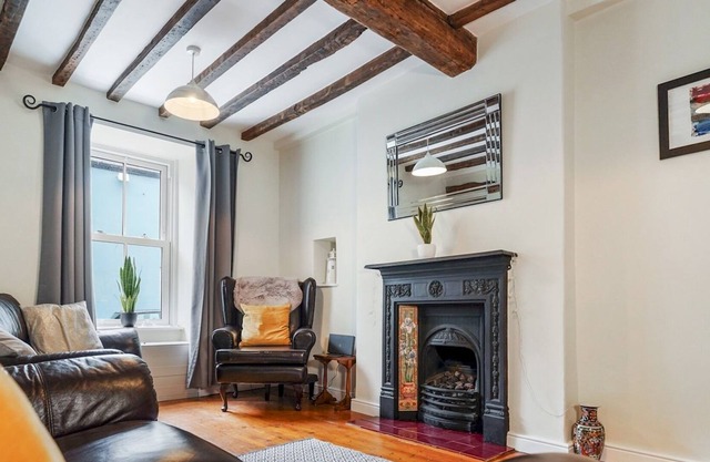 Pass the Keys | Charming 19th Century 3 Bed Cottage with Parking
