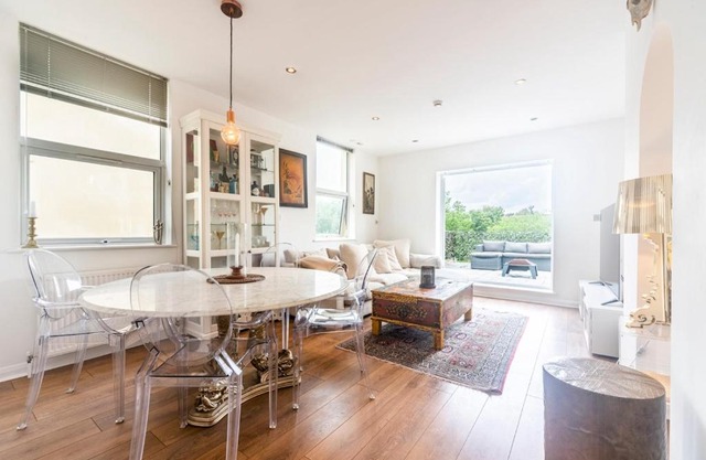 Pass the Keys Luxurious Flat with Large Private Terrace