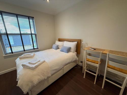 Pass the Keys Modern Elegant Studio 20 Minutes to Central London