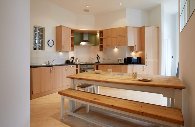 Pass The Keys | Smart and Modern Flat with Parking