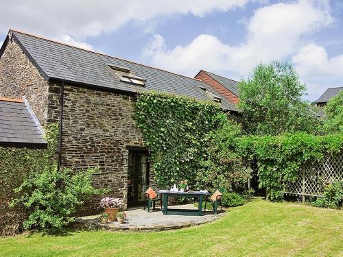 Passion Flower Cottage - E1468