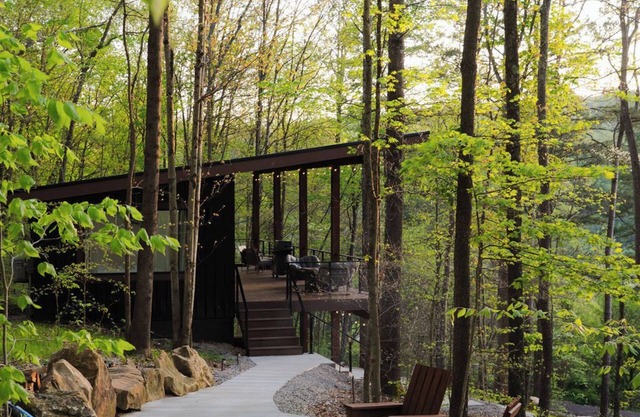 Passion @ The Patch, Lux Couples Getaway w/ View, massage chairs, movie theater