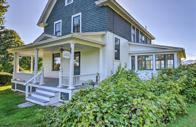Pastoral Pittsford Home w / Amazing Mountain Views!