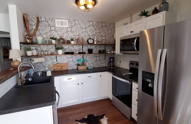 Pat's Way Away/Quiet & Private Desert Oasis 🌴 short term available