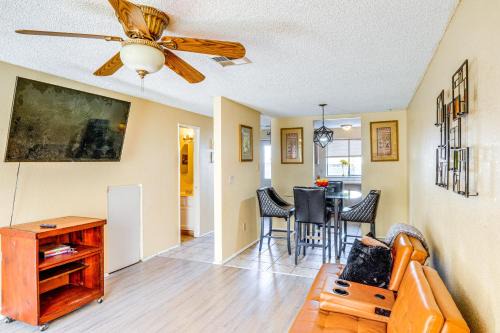 Patio and Mtn Views Family Gem in California City