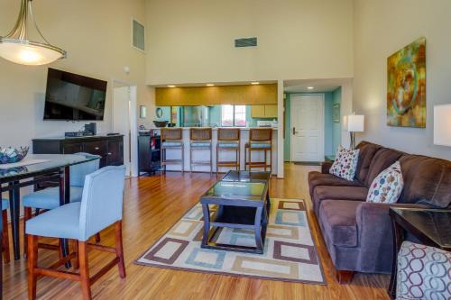 Patio, Grill and Pool Access Palm Desert Retreat!