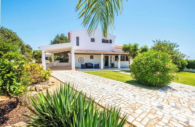Patroves Ranch - private pool & sea views