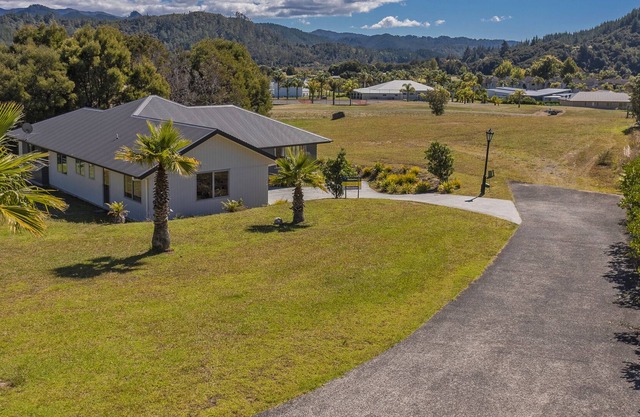 Pauanui Pines - Pauanui Holiday Home, PAUANUI