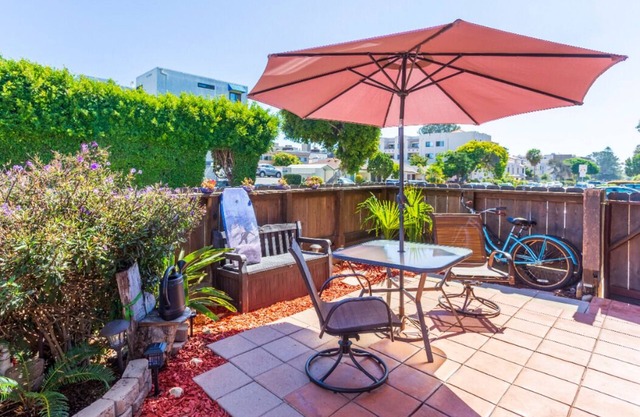 PB Condo nur wenige Schritte von der Bucht mit privater Terrasse!