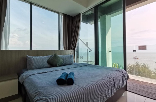 PD D'Wharf Duplex 3BR - Full Seaview (Up To 12 Pax)
