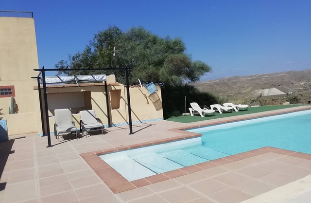 Ruhe und Aussicht in diesem abseits der ausgetretenen Pfade gelegenen Chalet in der Wüste von Tabernas.