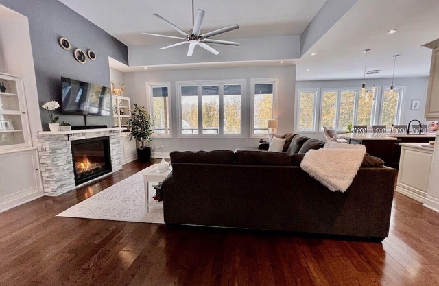 Peace Out on Balsam Lake – Luxury Waterfront Cottage
