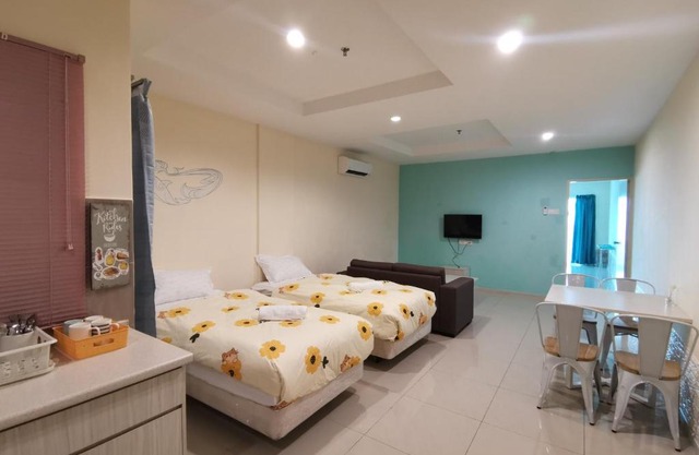 Peaceful 1-bedroom unit at Marina Island by JoMy Homestay