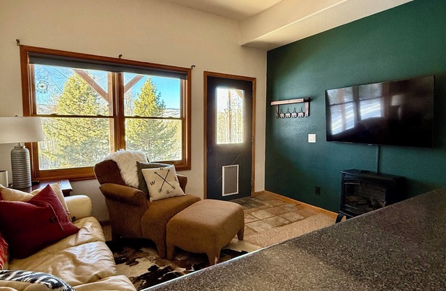 Peaceful 2-bedroom apartment - dogs welcome